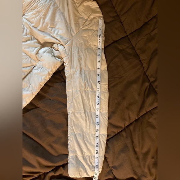 Uniqlo ultra light down puffer jacket. Very light weight. Comes with a pouch. - Picture 9 of 9